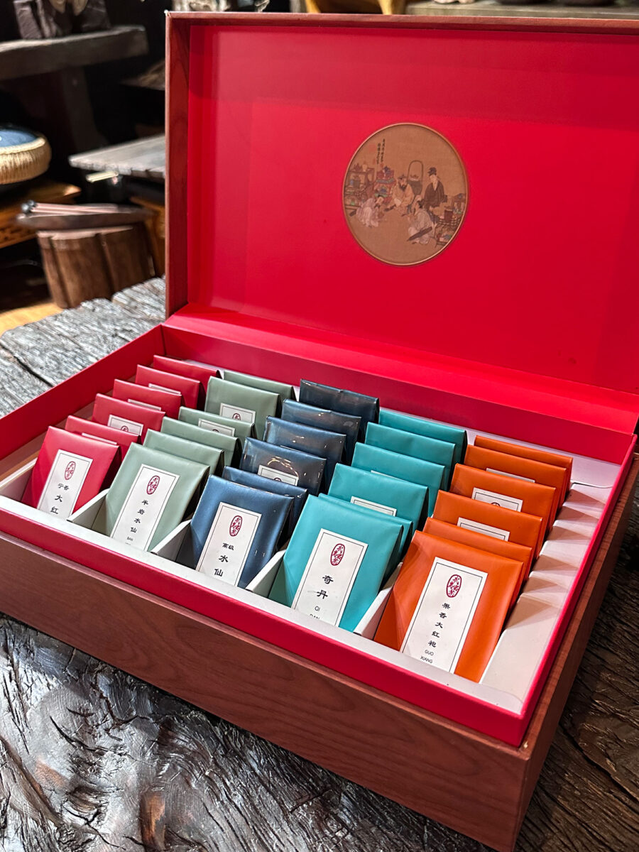 Chinese Tea Gift Box Set 中国茶礼盒套装 GDH6688